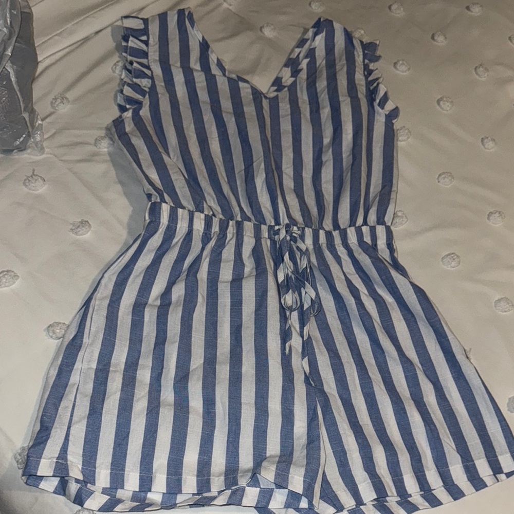 SHEIN Striped Ruffle Sleeve Romper
